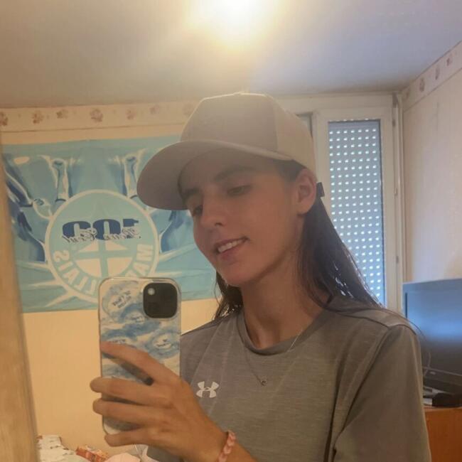 Babysitter in Bagnols-sur-Cèze: Melinda