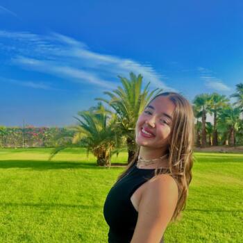 Baby-sitter Dompierre-sur-Mer: Naomie