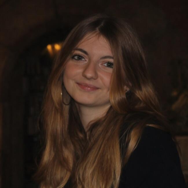 Babysitter in Paris: Elfie