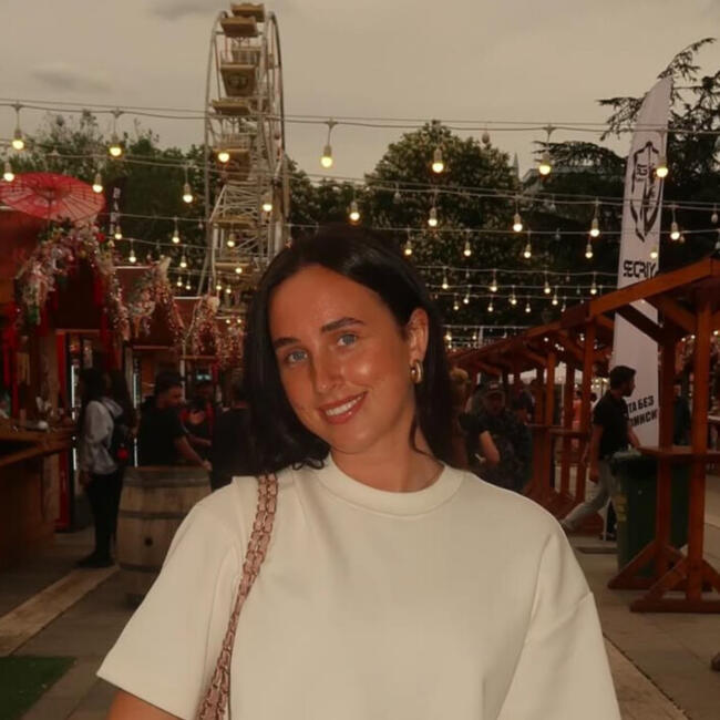 Babysitter in Newcastle: Caitlin