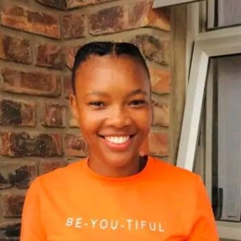 Babysitter in Motherwell: Sinazo