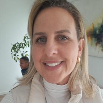 Babysitter in Vagos: Aline