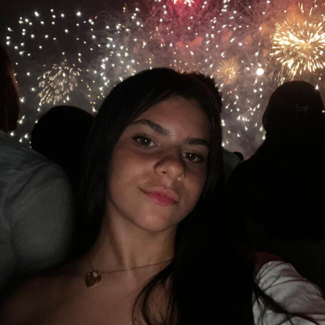 Babysitter in Cabo Frio: Sophia