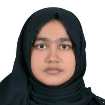 جليسة أطفال عجمان: Beegum