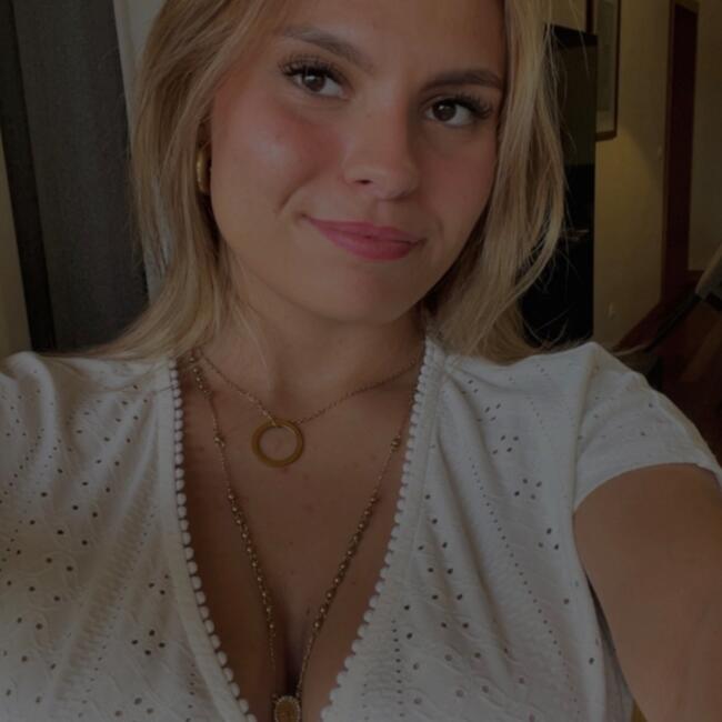 Babysitter em Funchal: Ema Vieira