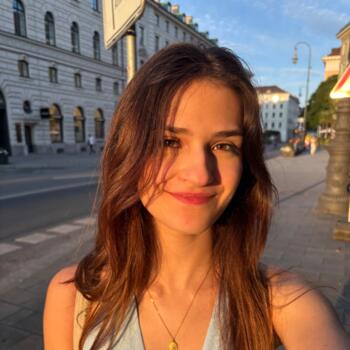 Babysitter in Noisy-le-Grand: Ilana