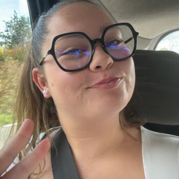 Babysitter in Monétay-sur-Loire: Celestine