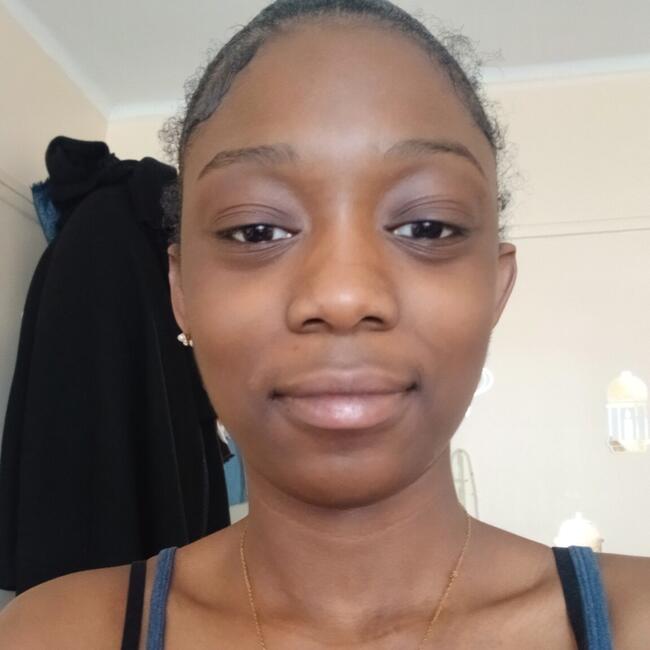 Babysitter in Paris: Foussena