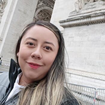 Babysitter in Paris: Angie
