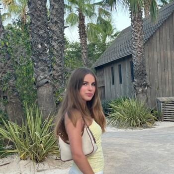 Babysitter in Mortsel: Emilia
