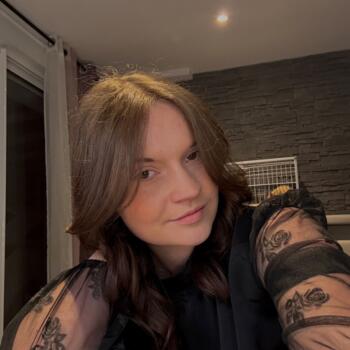 Babysitter Anglefort: Marine