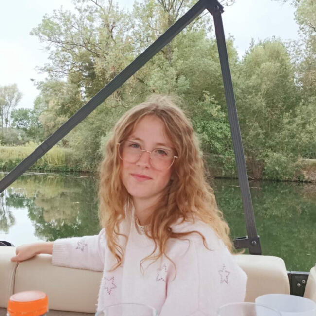 Babysitter in La Rochelle: Zia