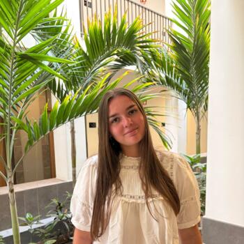 Babysitter in Le Havre: Clara