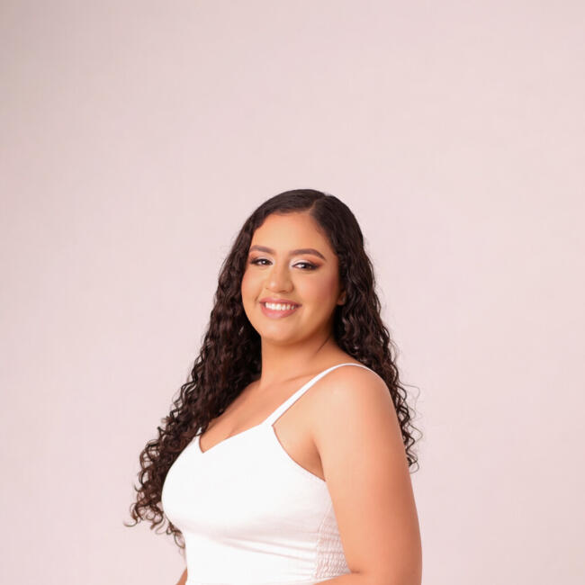 Babá em Montes Claros: Mirela