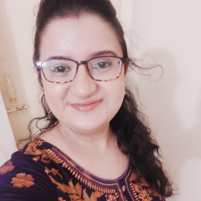 Nanny in Karachi: Malaika