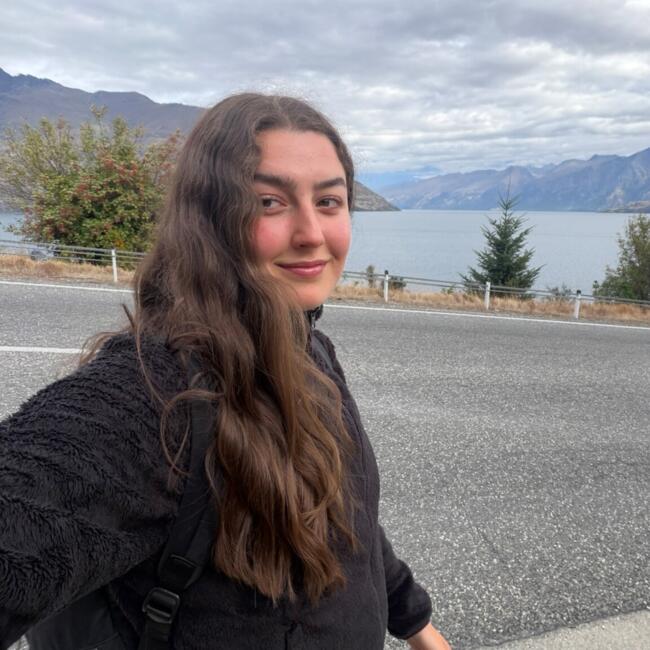 Babysitter in Melbourne: Andrea