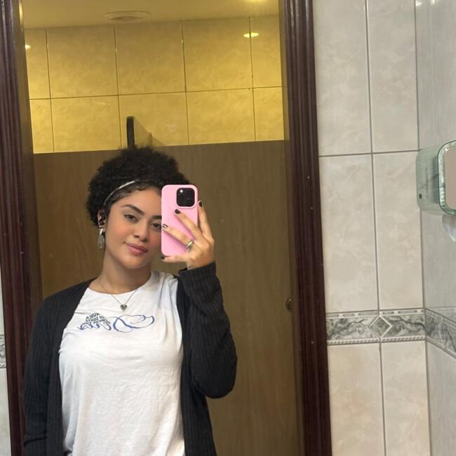 Babysitter in Niterói: Esthéfany