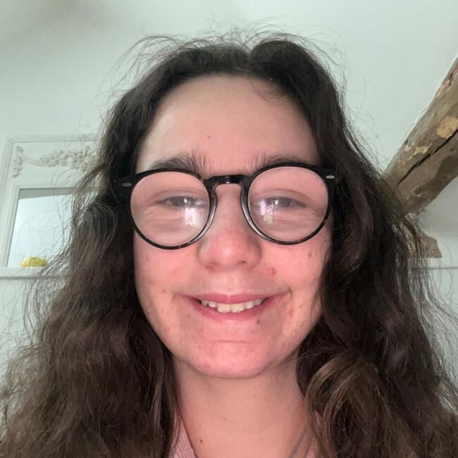Babysitter in Neuilly-sur-Seine: Clara