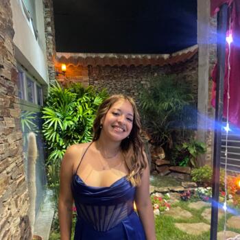 Niñera en Berazategui: Valen