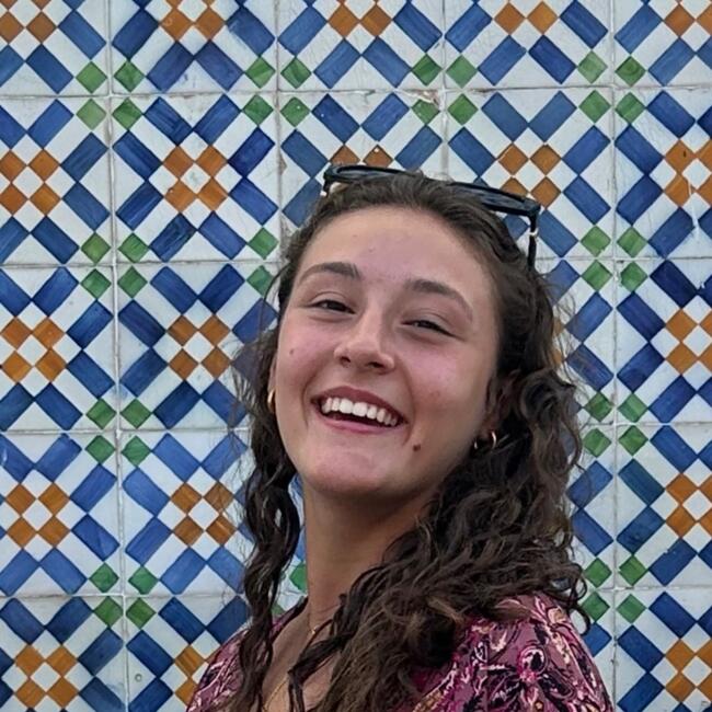 Babysitter in Issy-les-Moulineaux: Mylena