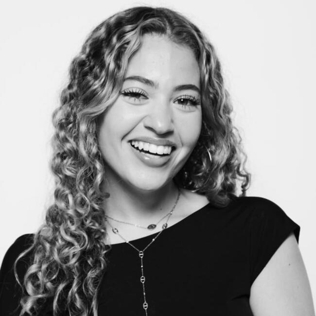 Babysitter em Paris: Célia
