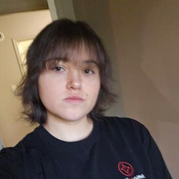 Babysitter in Beckley: Jamie