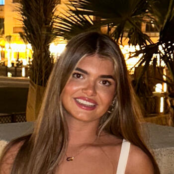 Babysitter in Dubai: Coco