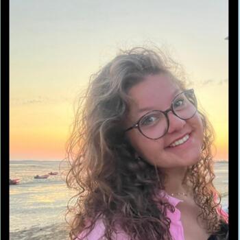 Babysitter Varennes-sur-Loire: Lorna