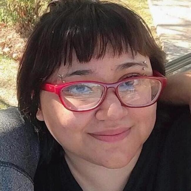 Babysitter in Moreno: Selena