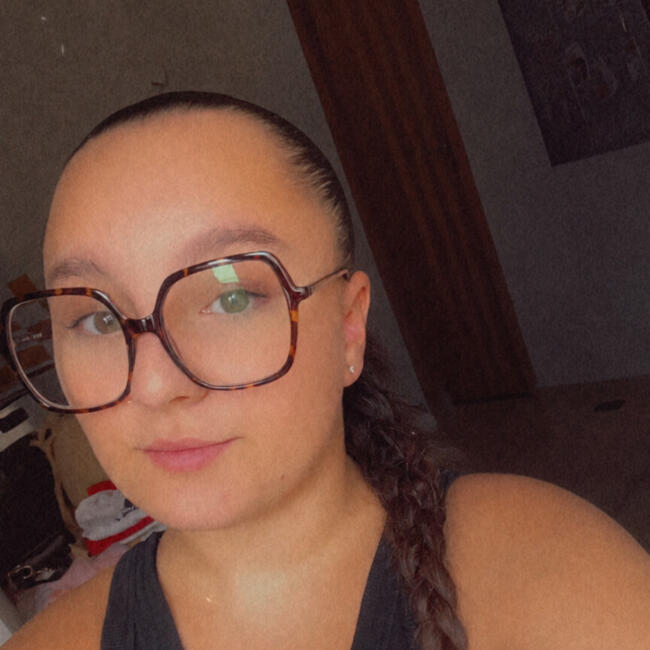 Babysitter in Le Teil: Lana
