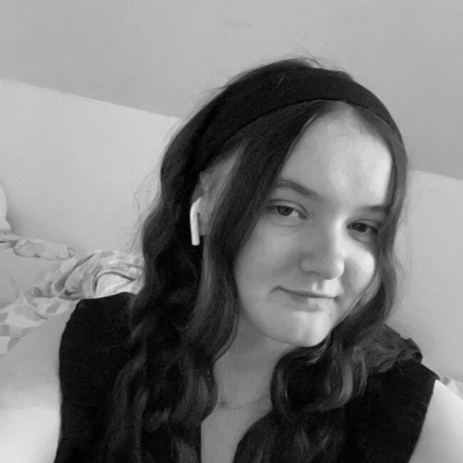 Babysitter in Grandcamp-Maisy: Manon