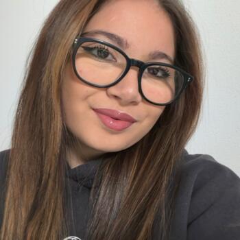 Baby-sitter in Losone: Yasmine