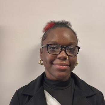 Niñera en Birmingham: Destiny