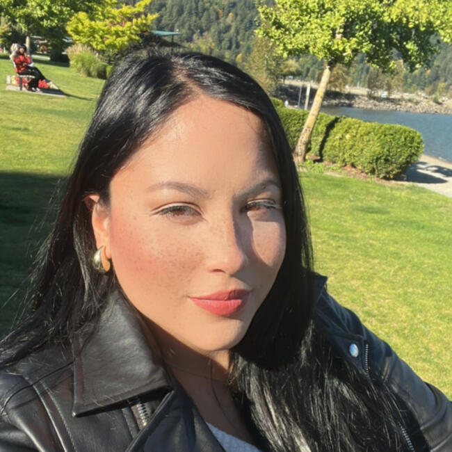 Babysitter in Abbotsford: Faviola