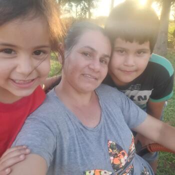 Niñera Itauguá: Nilda