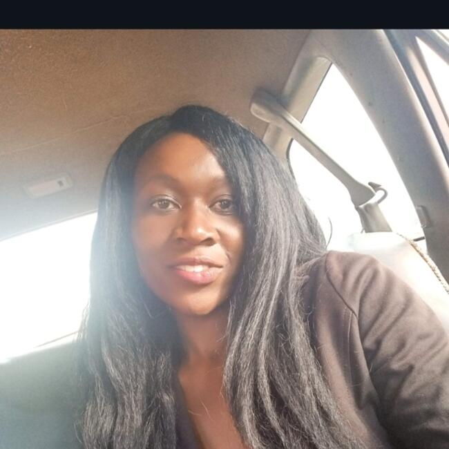 Babysitter in Dubai: Debora