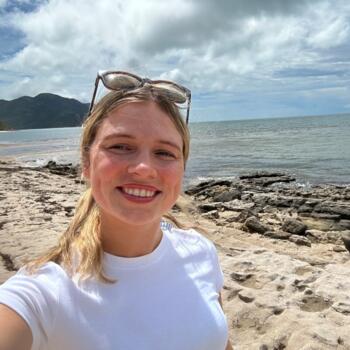 Babysitter in Sydney: Amy