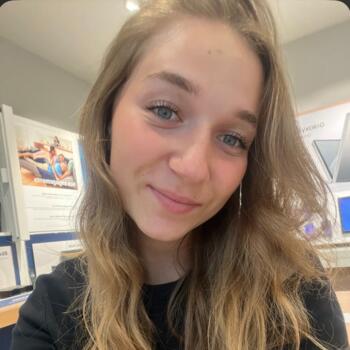 Babysitter in Reims: Alyssa