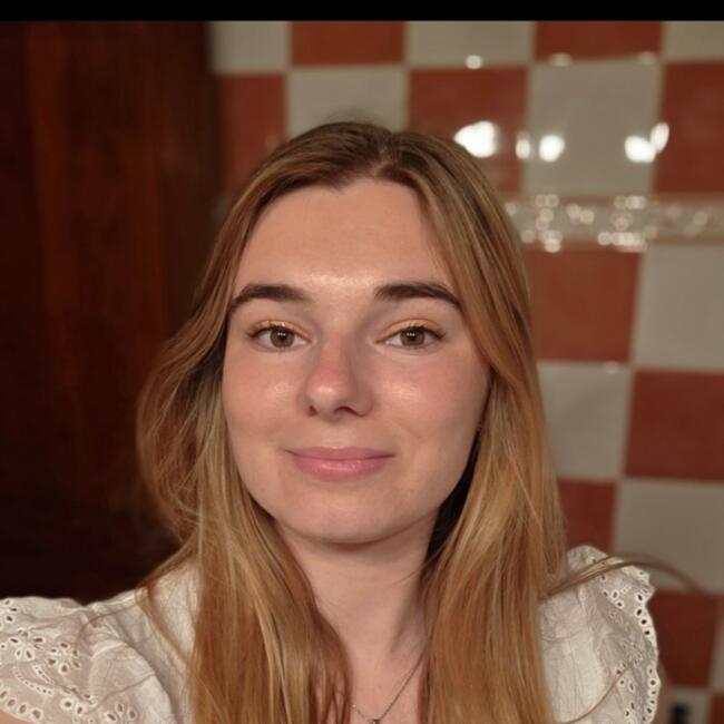 Babysitter in Orléans: Julie