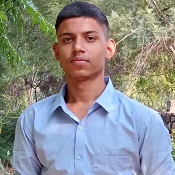 दिल्ली में बेबीसिटर: Yash