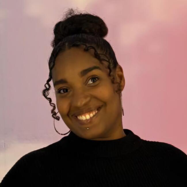 位于塞纳河畔维提的临时保姆: Rebecca