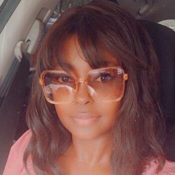 Babysitter Portmore: Nurse