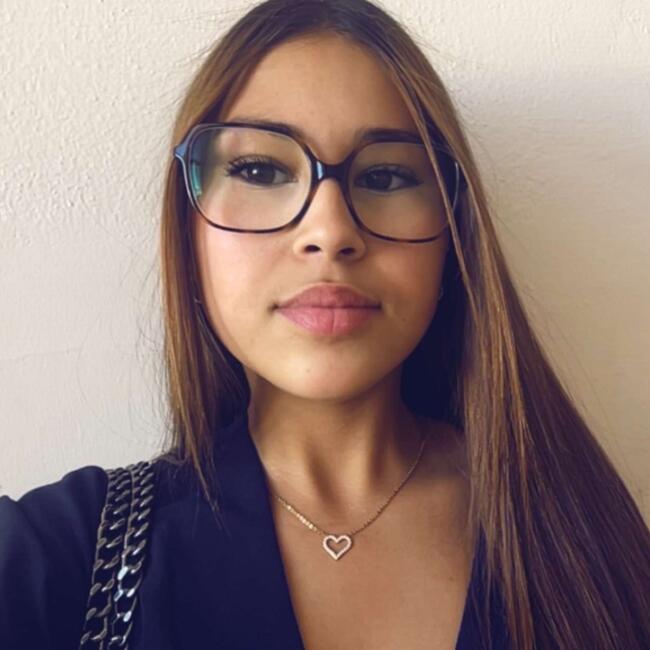 Baby-sitter à Bron: Marwa