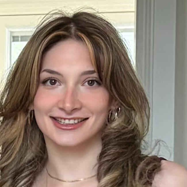 Babysitter in Thornhill (Ontario): Sydney