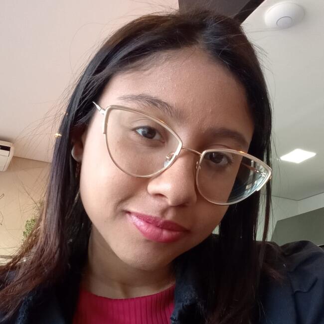 Babá em Atibaia: Camila