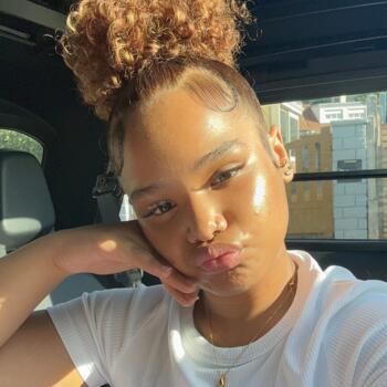 Babysitter in Le Havre: Célia