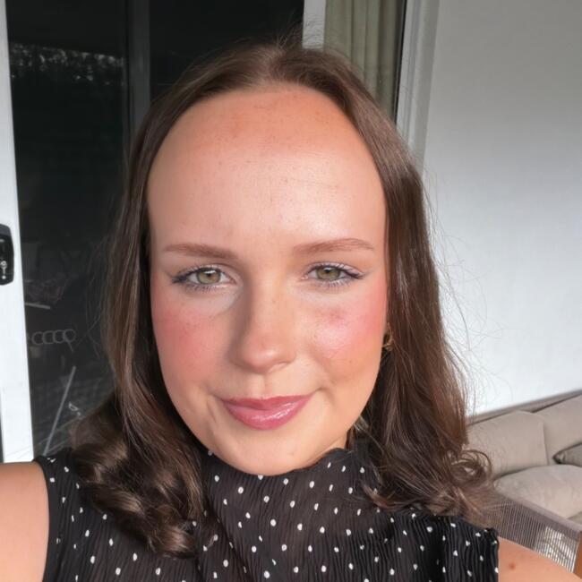 Babysitter in Adelaide: Emily