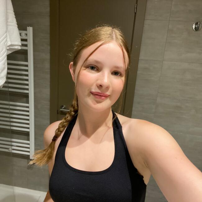 Babysitter in Winchester: Mia