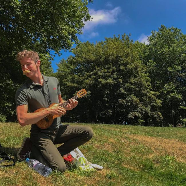 Barnvakt i Ninove: Victor