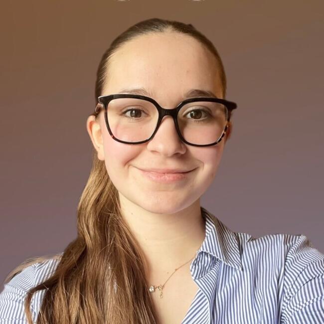 Babysitter in Lyon: Angelique